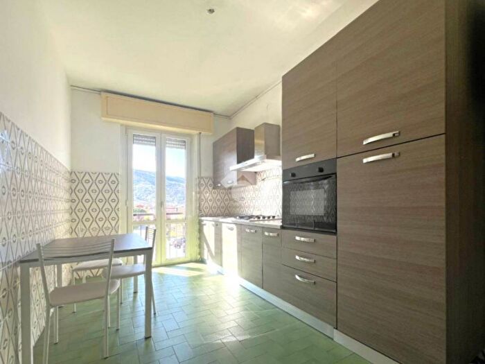 Appartamento quadrilocale in affitto in Via Paolo VI, Centro, Nave