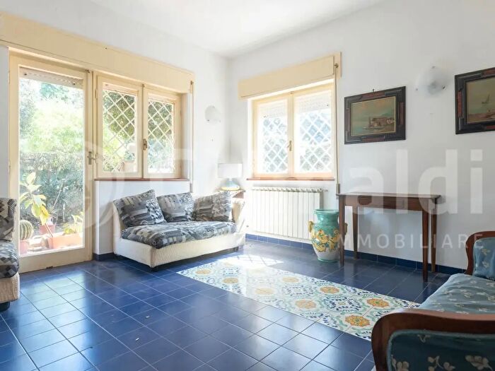 Casa con 5 locali in vendita in Via Laurana, Fiumicino