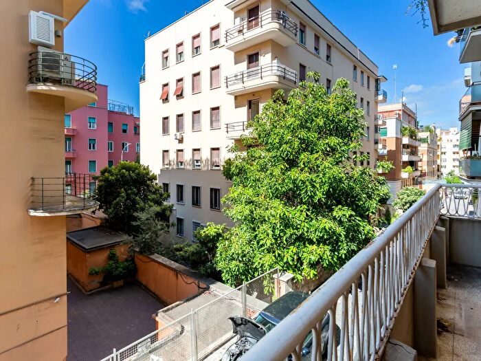 Appartamento bilocale in vendita in Via Francesco Denza, Roma