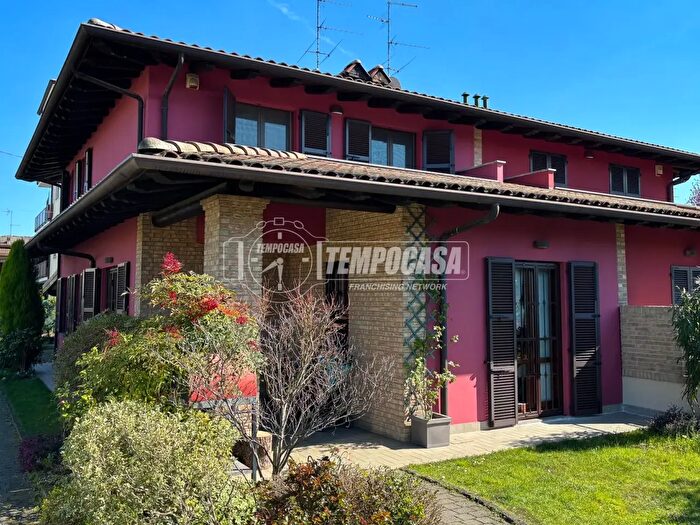Casa con 5 locali in vendita in Via Locati Umberto, Castel San Giovanni