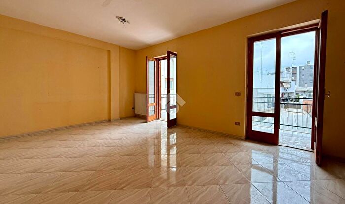 Appartamento con 5 locali in vendita in Via Michele Tatulli, Bitonto