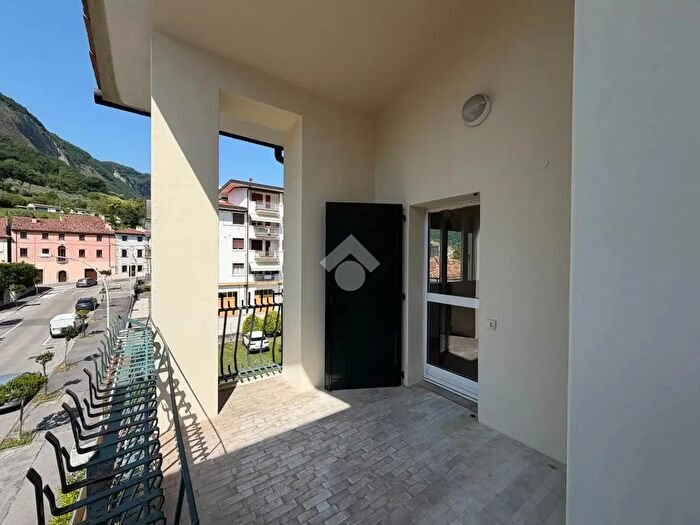 Appartamento quadrilocale in vendita in Via Tandura, Vittorio Veneto
