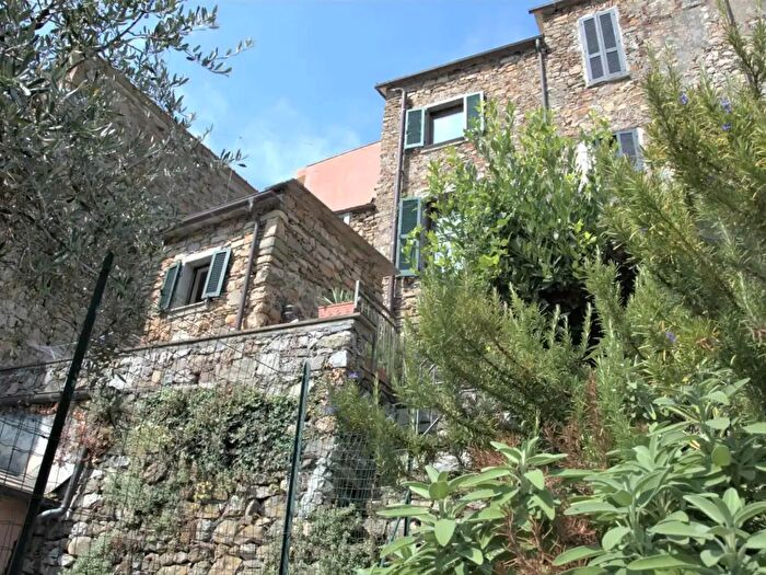 Casa quadrilocale in vendita in Levanto
