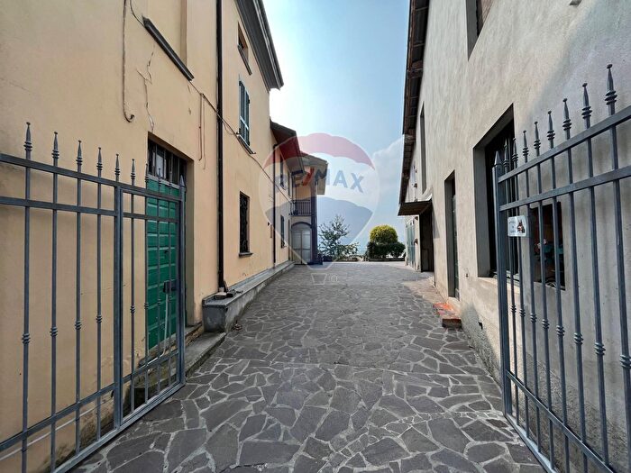 Casa quadrilocale in vendita in Località Genepreto, Alta Val Tidone