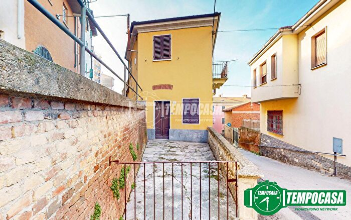 Appartamento con 8 locali in vendita in San Salvatore Monferrato