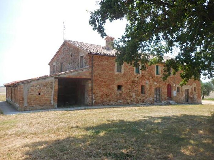 Casa con 6 locali in vendita in Corso Giovanni Mazzini, Arcevia