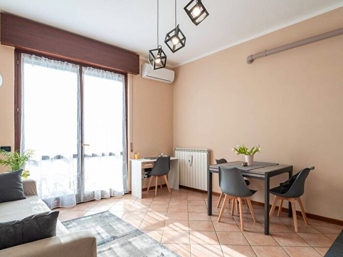 Appartamento bilocale in affitto in Via Legnago, Borgo Roma, Verona