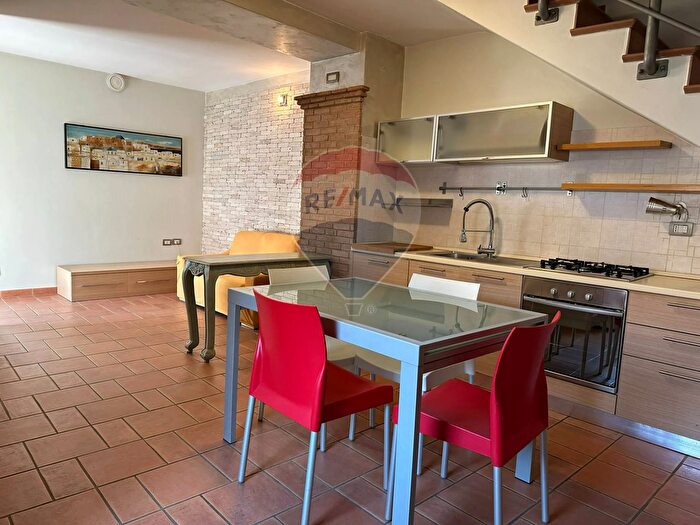 Casa con 5 locali in vendita in Via Garibaldi, Rocchetta A Volturno