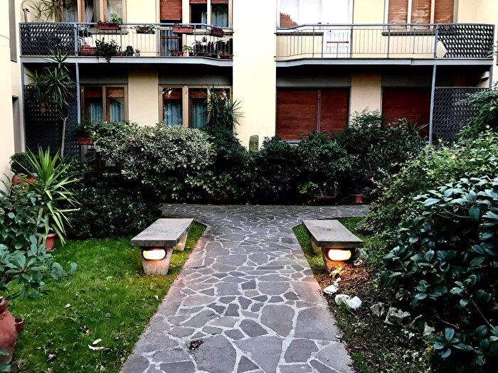 Appartamento con 6 locali in vendita in Prato