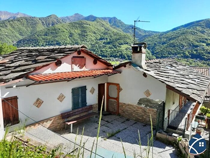 Casa bilocale in vendita in Inverso Pinasca Borgata Faiola, Inverso Pinasca