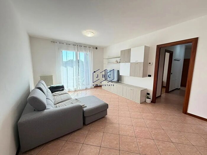 Appartamento trilocale in vendita in Via Postumia, Gorgo Al Monticano