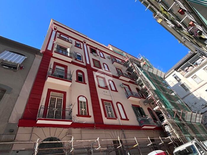 Appartamento bilocale in affitto in Via Scipione Rovito, San Carlo AllArena, Napoli