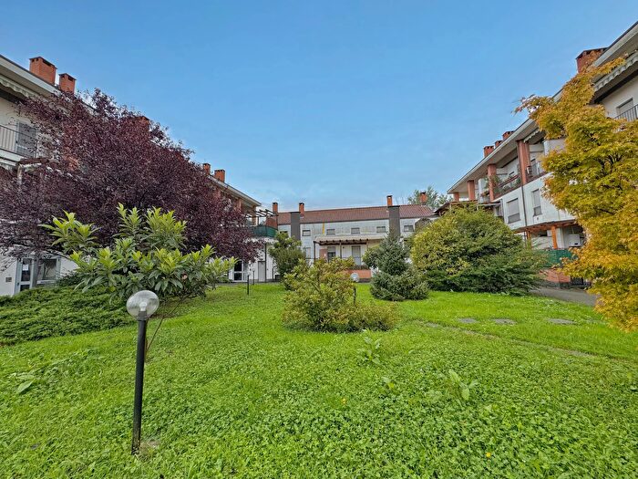 Appartamento monolocale in vendita in Via Olona, Rho