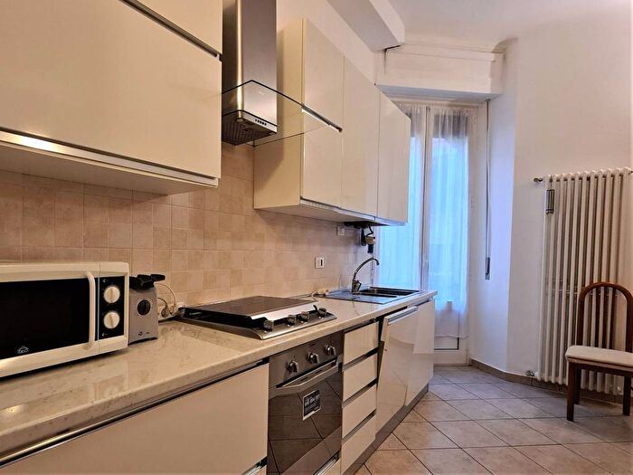 Appartamento bilocale in affitto in Viale Gian Galeazzo, Ticinese, Milano