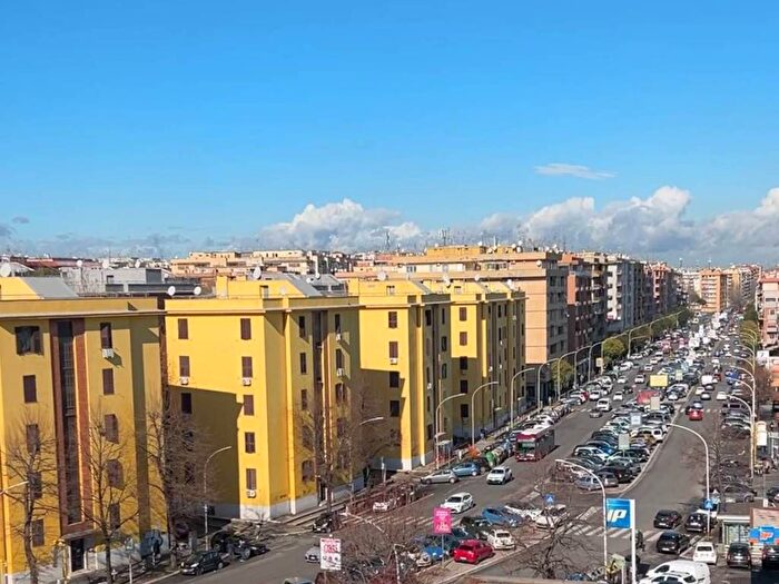 Appartamento trilocale in affitto in Largo della Primavera, Centocelle, Roma