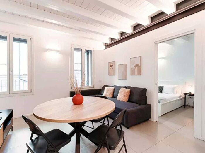 Appartamento bilocale in affitto in Piazza Giovanni Amendola, Sant'Agostino, Como