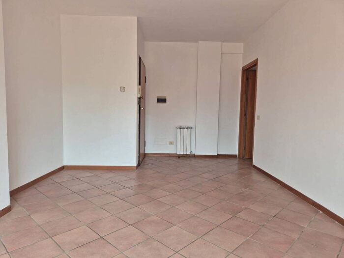 Appartamento bilocale in affitto in Via Rubra, Labaro, Roma