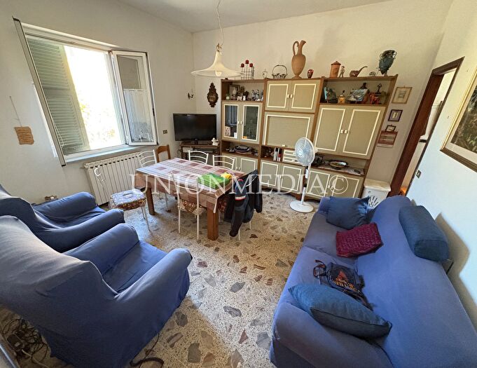 Casa con 6 locali in vendita in Via Canale, Castelnuovo Magra