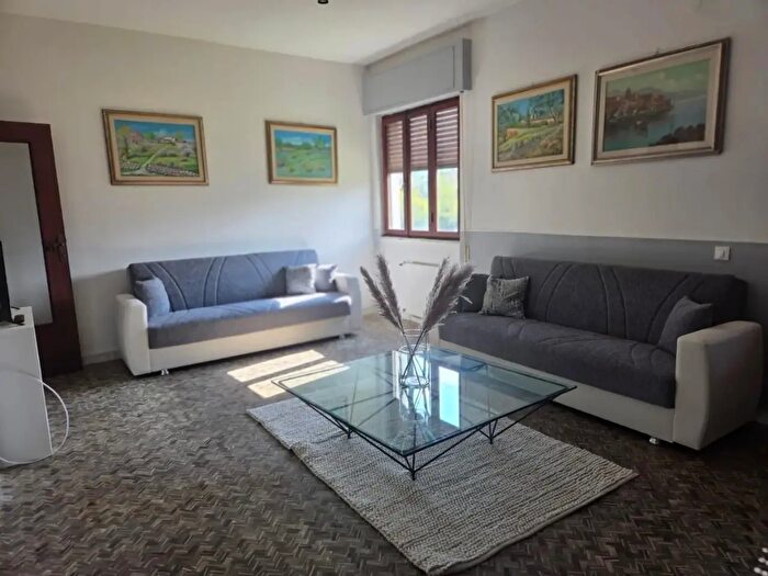 Appartamento con 5 locali in vendita in Carrara