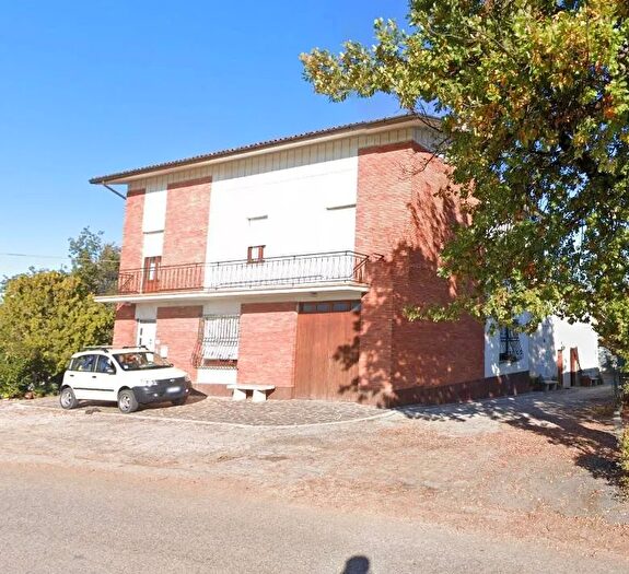 Casa con 9 locali in vendita in Via Larciano, Monte Vidon Corrado