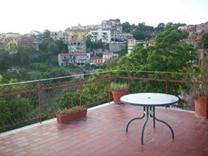 Appartamento con 8 locali in vendita in Via della Madonnella, Morlupo