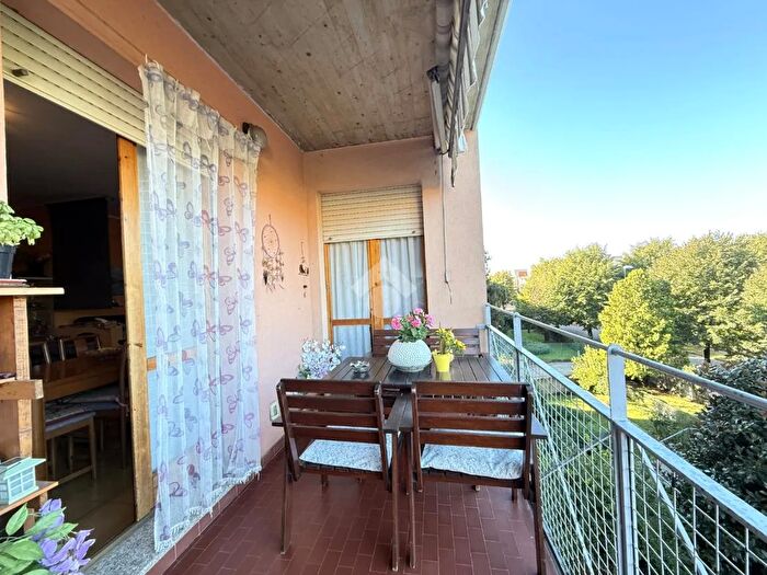 Appartamento trilocale in vendita in Via a De Gasperi, Scanzorosciate