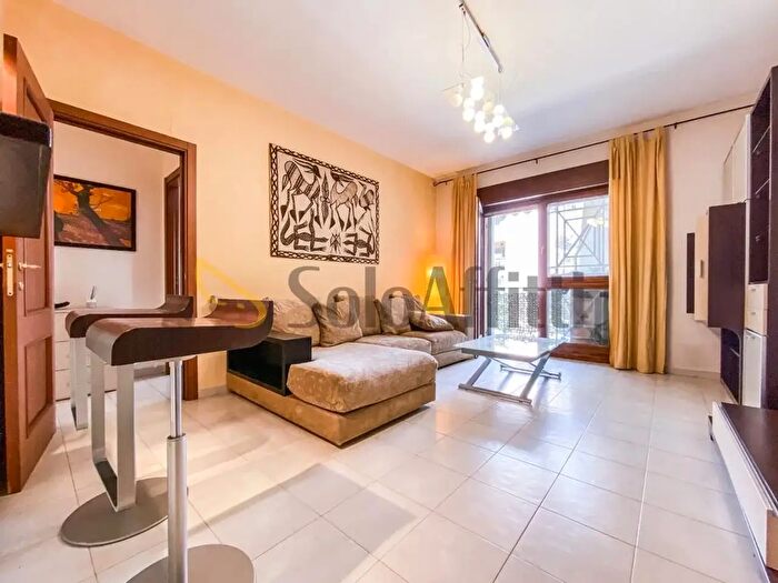 Appartamento bilocale in affitto in Via Piave, Napoli