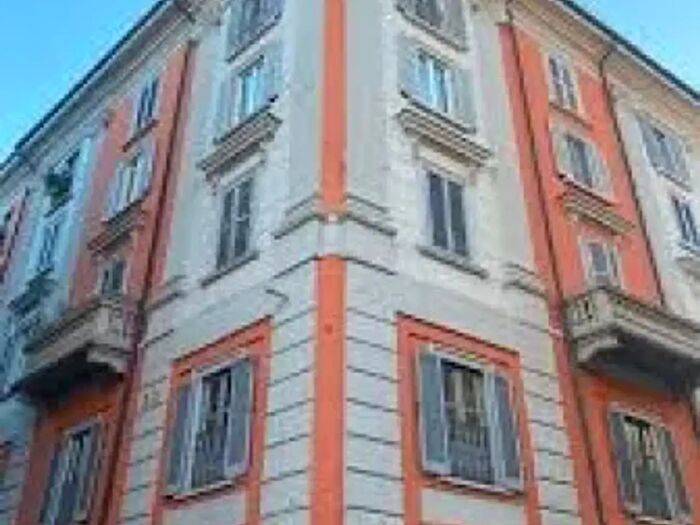 Appartamento bilocale in vendita in Via Cerano, Milano