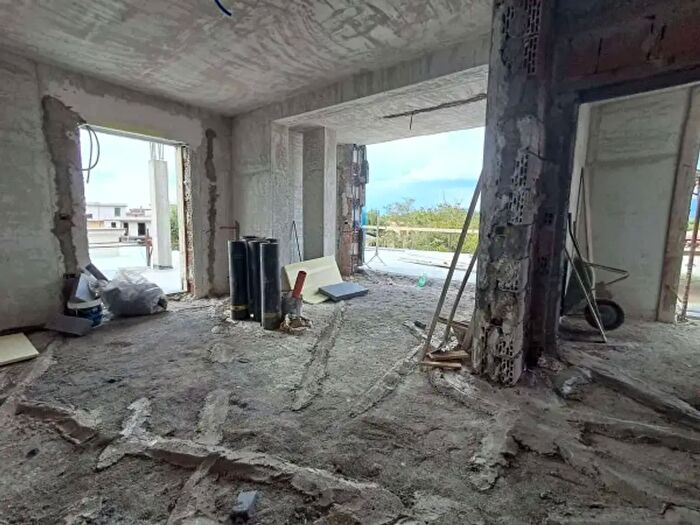 Appartamento con 6 locali in vendita in Via Cosenza Snc, Nola