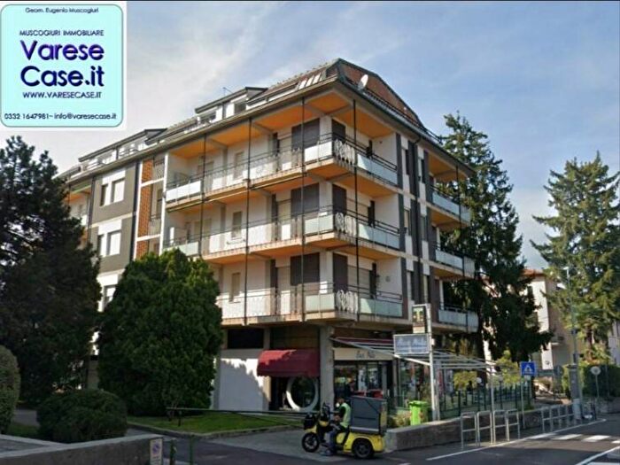 Appartamento bilocale in affitto in Viale Luigi Borri, Giubiano San Carlo, Varese