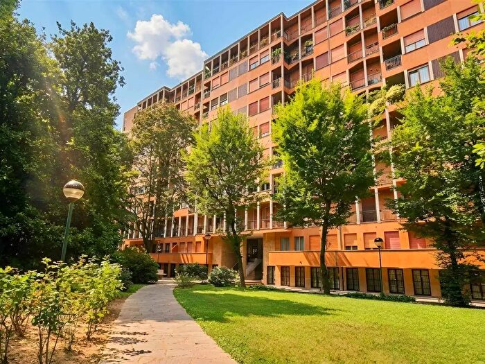 Appartamento quadrilocale in vendita in Via Giuseppe Frua, Milano