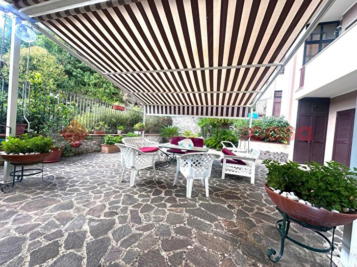 Appartamento trilocale in vendita in Via di Colle SantAgata II Trav Sin, Gaeta