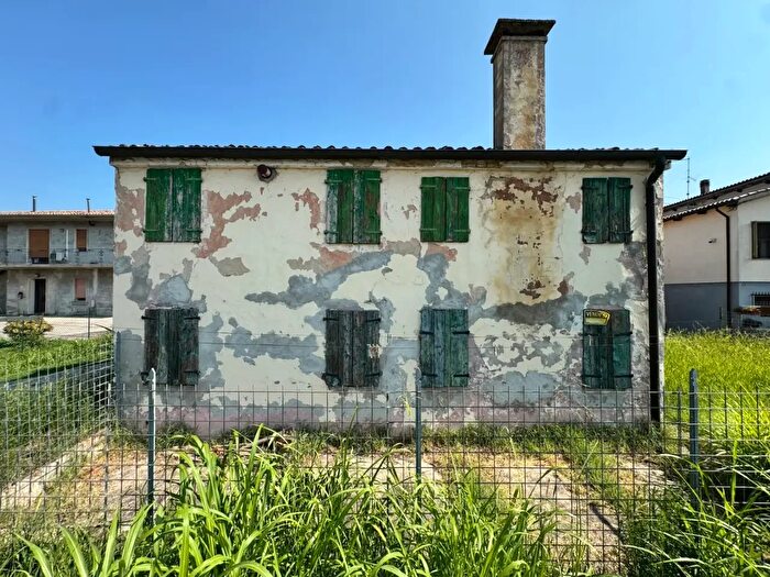 Casa con 5 locali in vendita in Via Matteotti, Noventa Vicentina