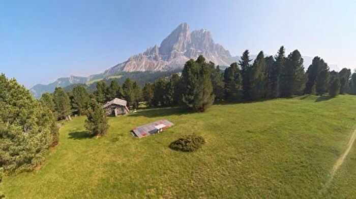 Casa bilocale in vendita in Strada Provinciale EoresSan Martino in Badia, San Martino In Badia