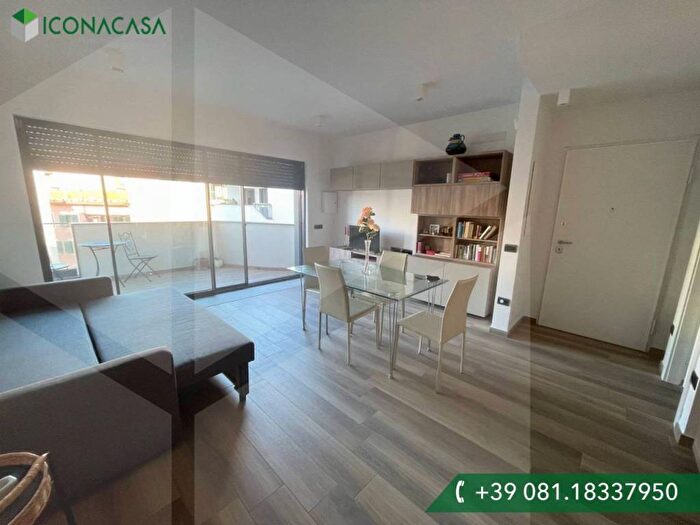 Appartamento bilocale in affitto in Via Domenico Fontana, Arenella, Napoli