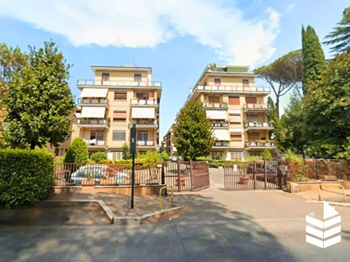 Appartamento quadrilocale in vendita in Via Cassia, Roma