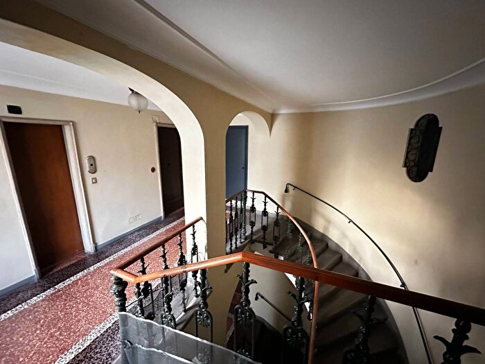 Appartamento con 5 locali in affitto in Via Goito, Centro Storico, Bologna