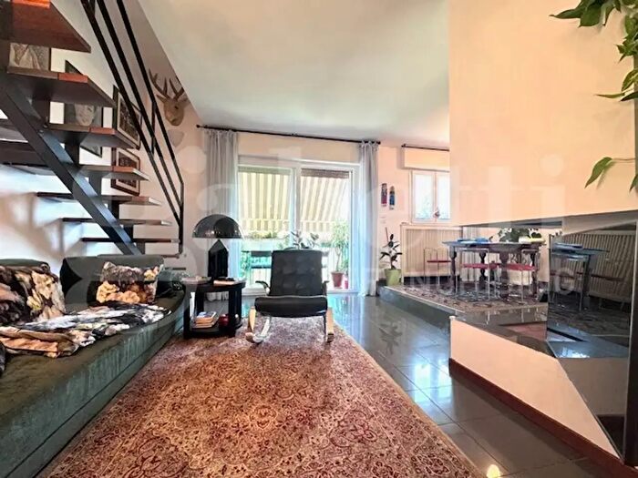 Appartamento con 6 locali in vendita in Via dell' Uccellino, Bologna