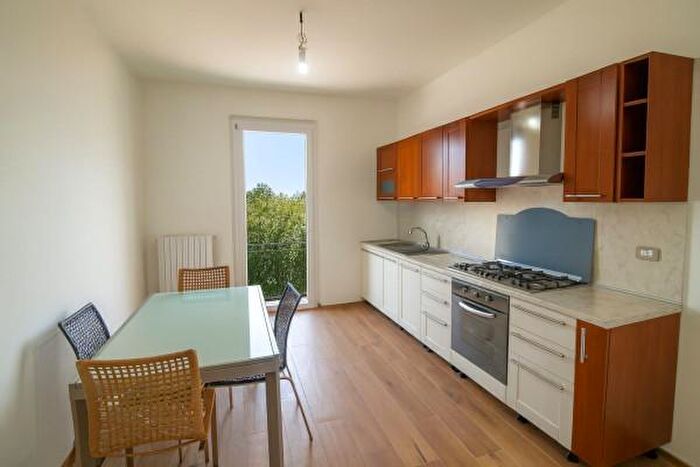 Appartamento con 5 locali in vendita in Via Roma, Cupramontana