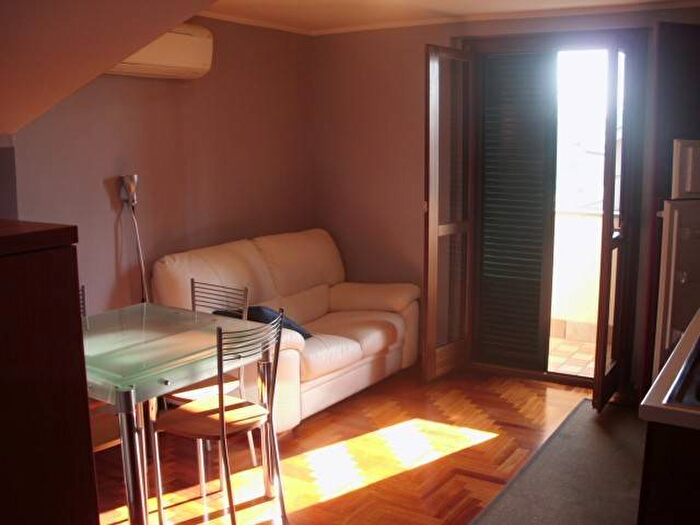 Casa bilocale in affitto in Via Grottaferrata, Ciampino