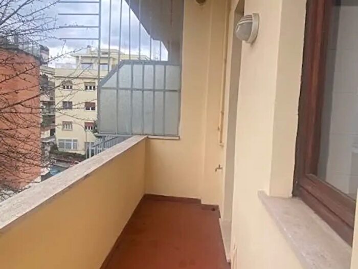 Appartamento trilocale in affitto in Via Giustino Fortunato, Roma