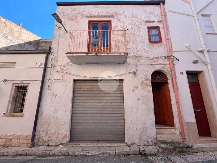 Appartamento trilocale in vendita in Via Edison, Alcamo