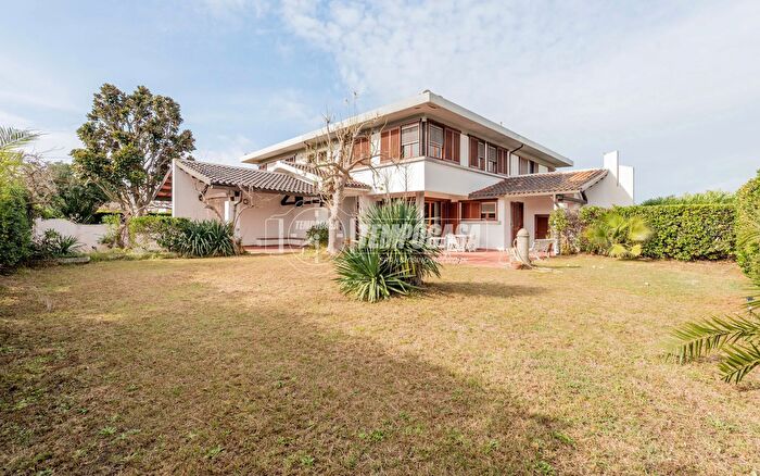 Casa con 5 locali in vendita in Viale dei Graviscani, Tarquinia