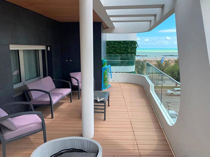 Casa quadrilocale in affitto in Viale della Riviera, Lungomare Strada Parco, Pescara