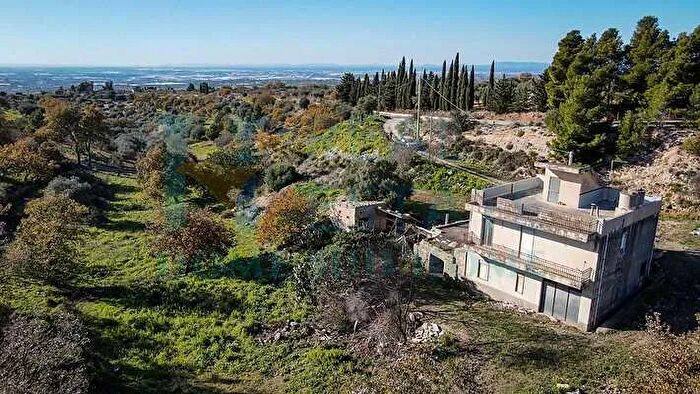 Casa in vendita in Chiaramonte Gulfi, Noto