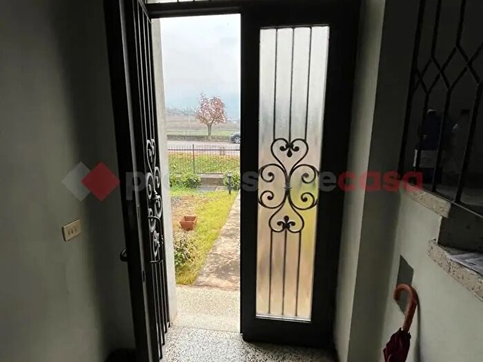 Appartamento quadrilocale in vendita in Piazza Giacomo Matteotti, Cazzano Di Tramigna