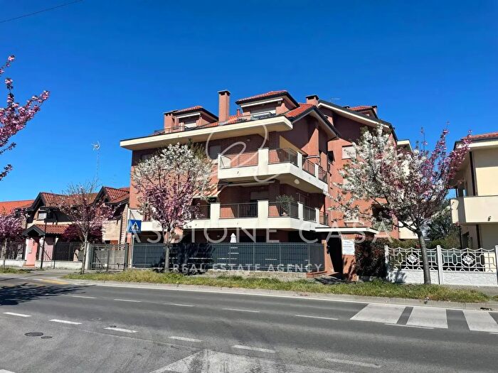 Appartamento trilocale in vendita in Via Molino Arese, Cesano Maderno