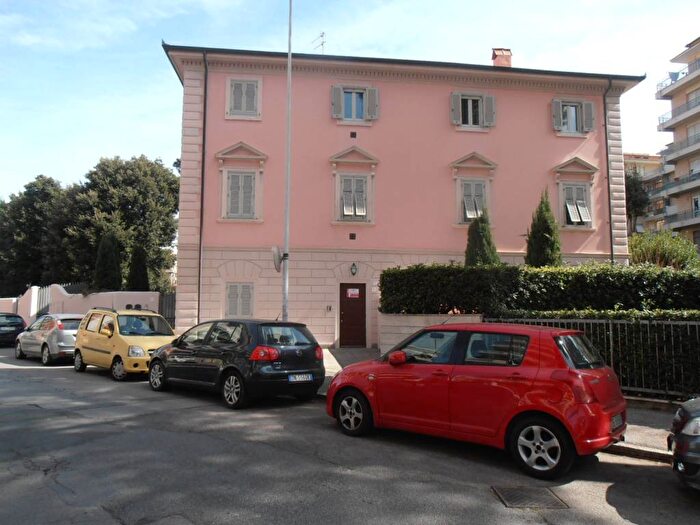 Appartamento bilocale in affitto in Goito Montebello, Livorno