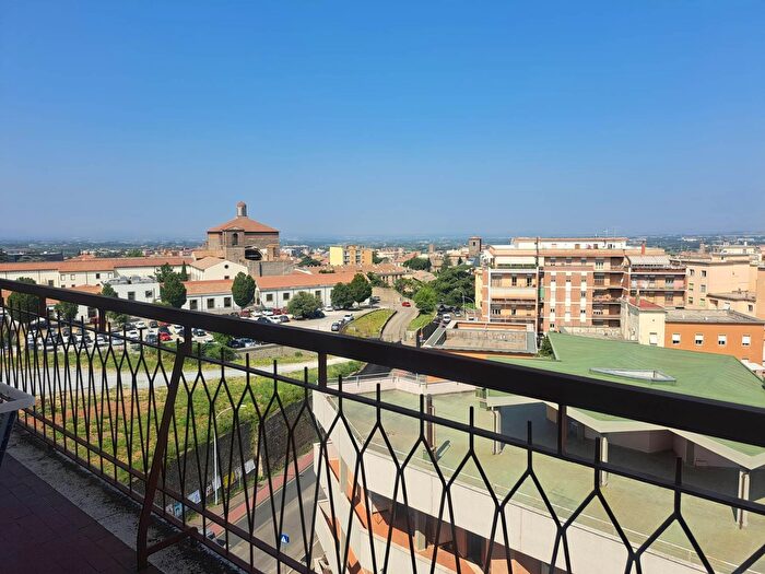 Appartamento con 5 locali in vendita in Via della Pila, Viterbo