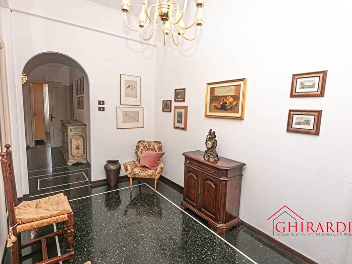 Appartamento trilocale in affitto in Via Giovanni Ambrogio Molfino, Sestri Ponente, Genova